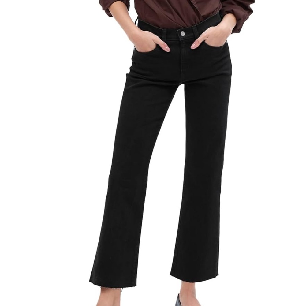 Gap Women’s Kick Flare Jeans Black Cropped Raw Edge size 14/32 R